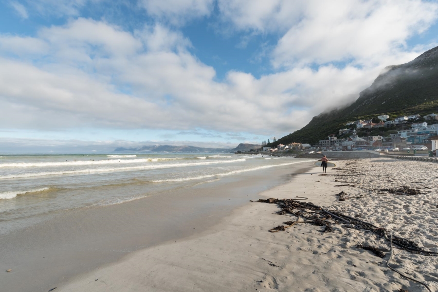 To Let 1 Bedroom Property for Rent in Muizenberg Western Cape